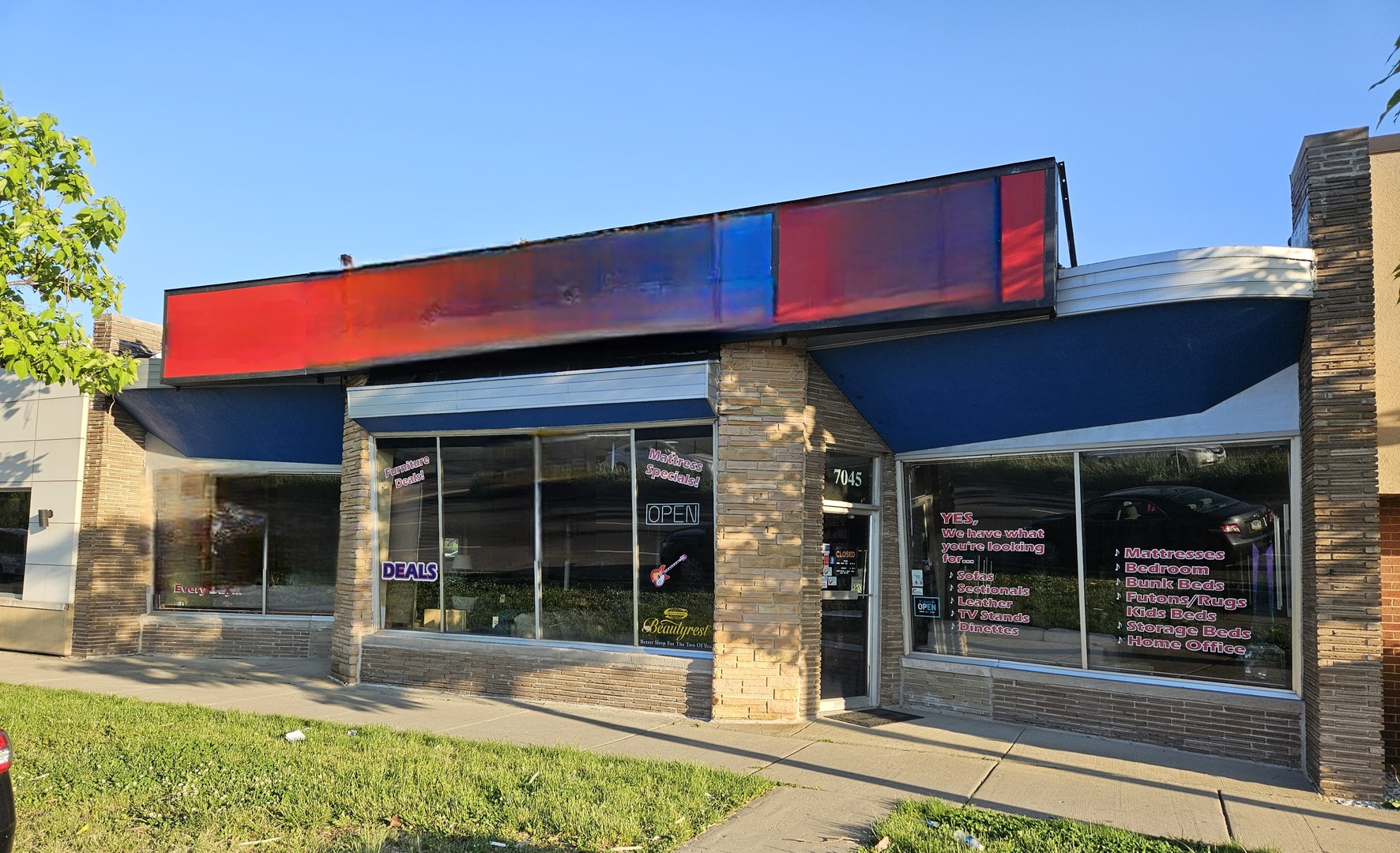 7045 W North Ave
