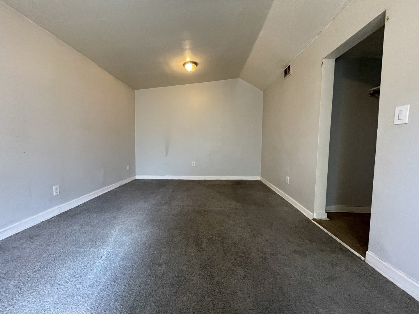 7340 S Maryland Ave Chicago, IL 60619