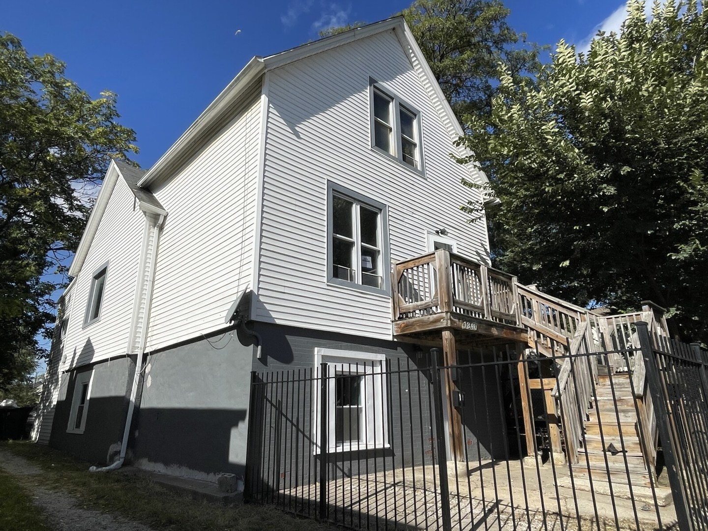 7340 S Maryland Ave Chicago, IL 60619