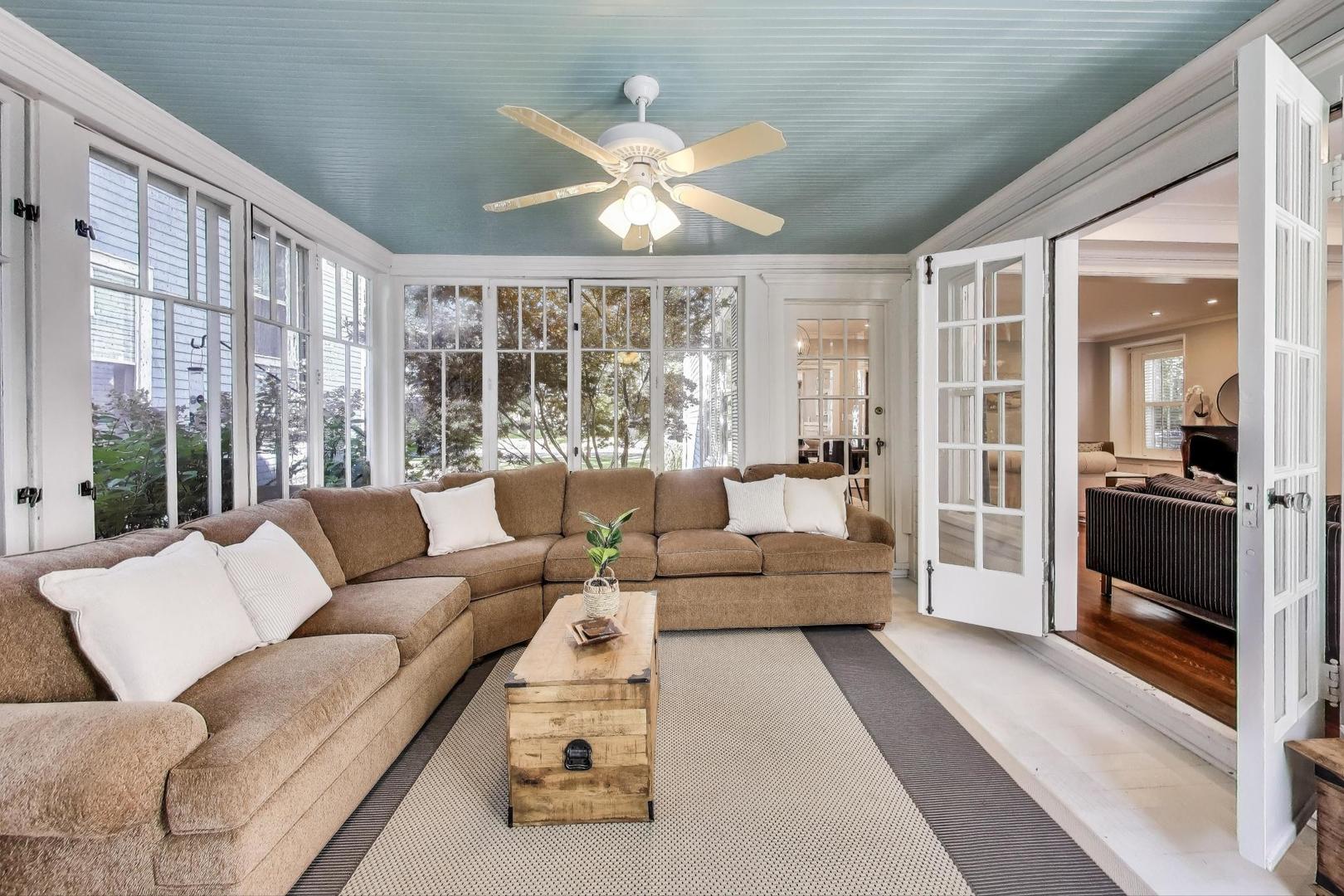 1229 Hinman Ave Evanston, IL 60202