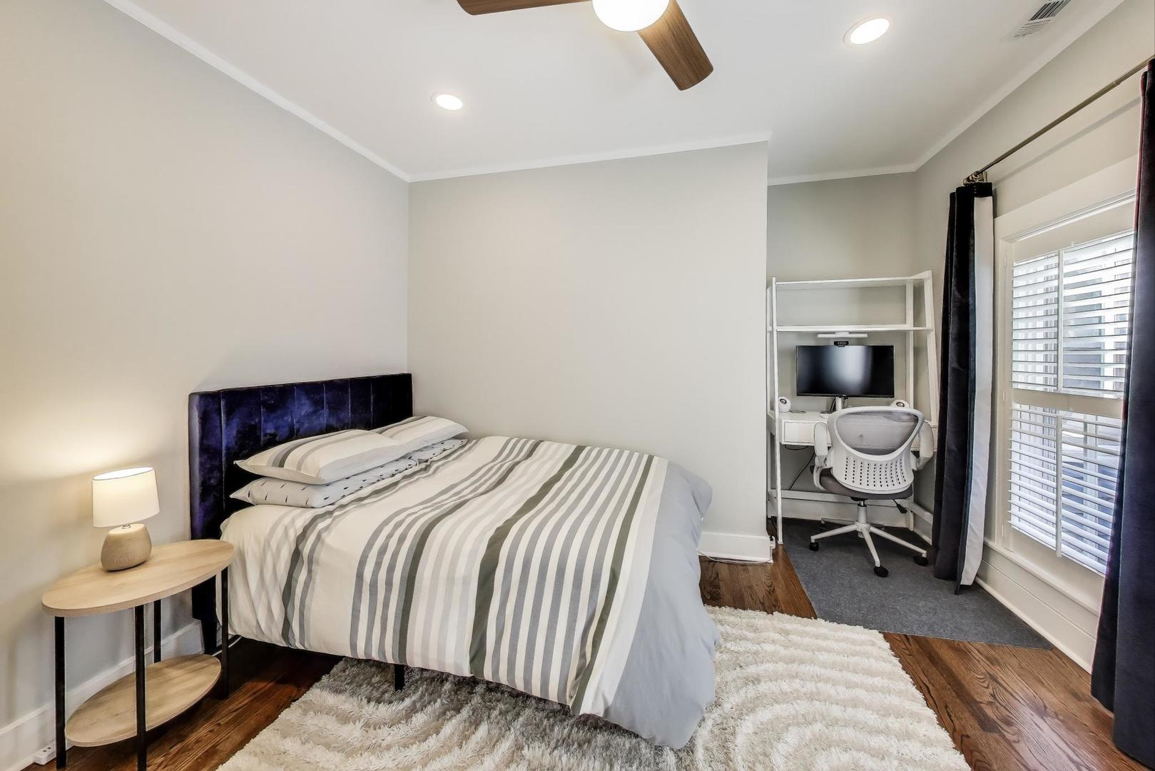 1229 Hinman Ave Evanston, IL 60202