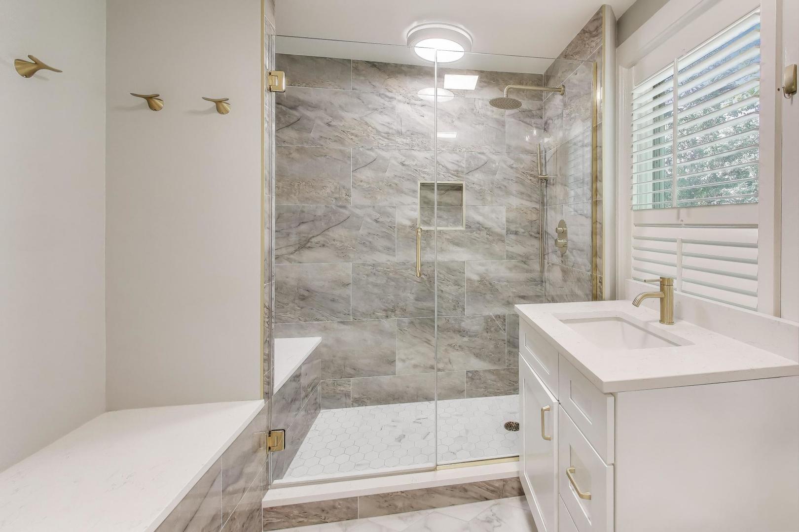 1229 Hinman Ave Evanston, IL 60202