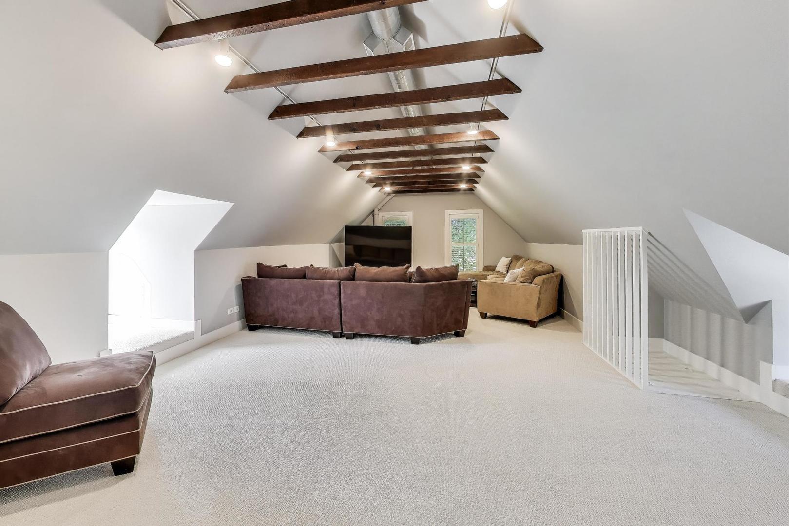 1229 Hinman Ave Evanston, IL 60202