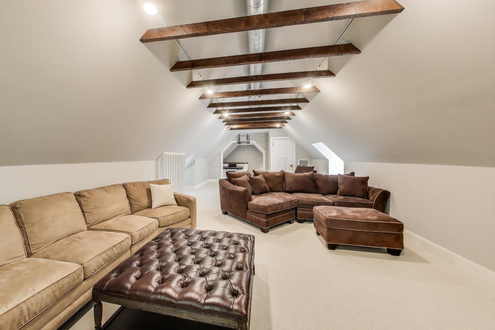 1229 Hinman Ave Evanston, IL 60202