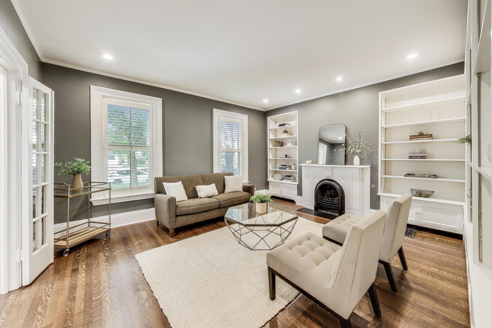 1229 Hinman Ave Evanston, IL 60202