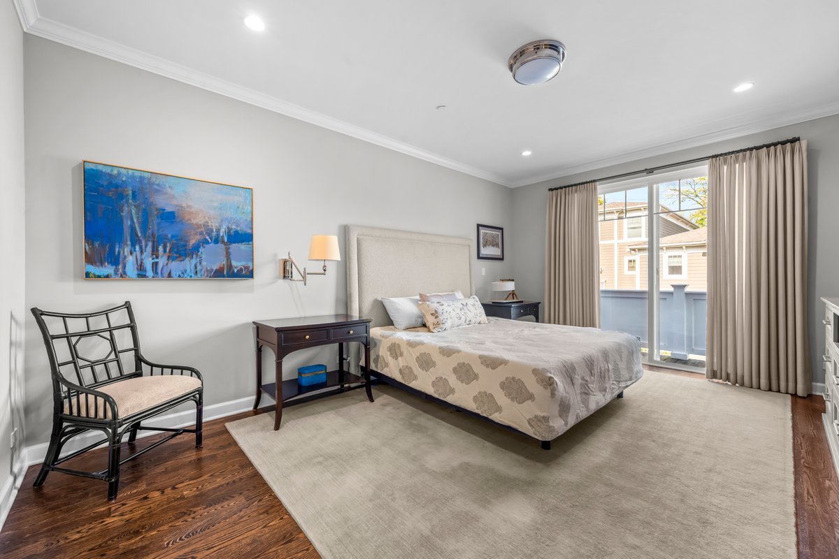 828 Chestnut St Deerfield, IL 60015