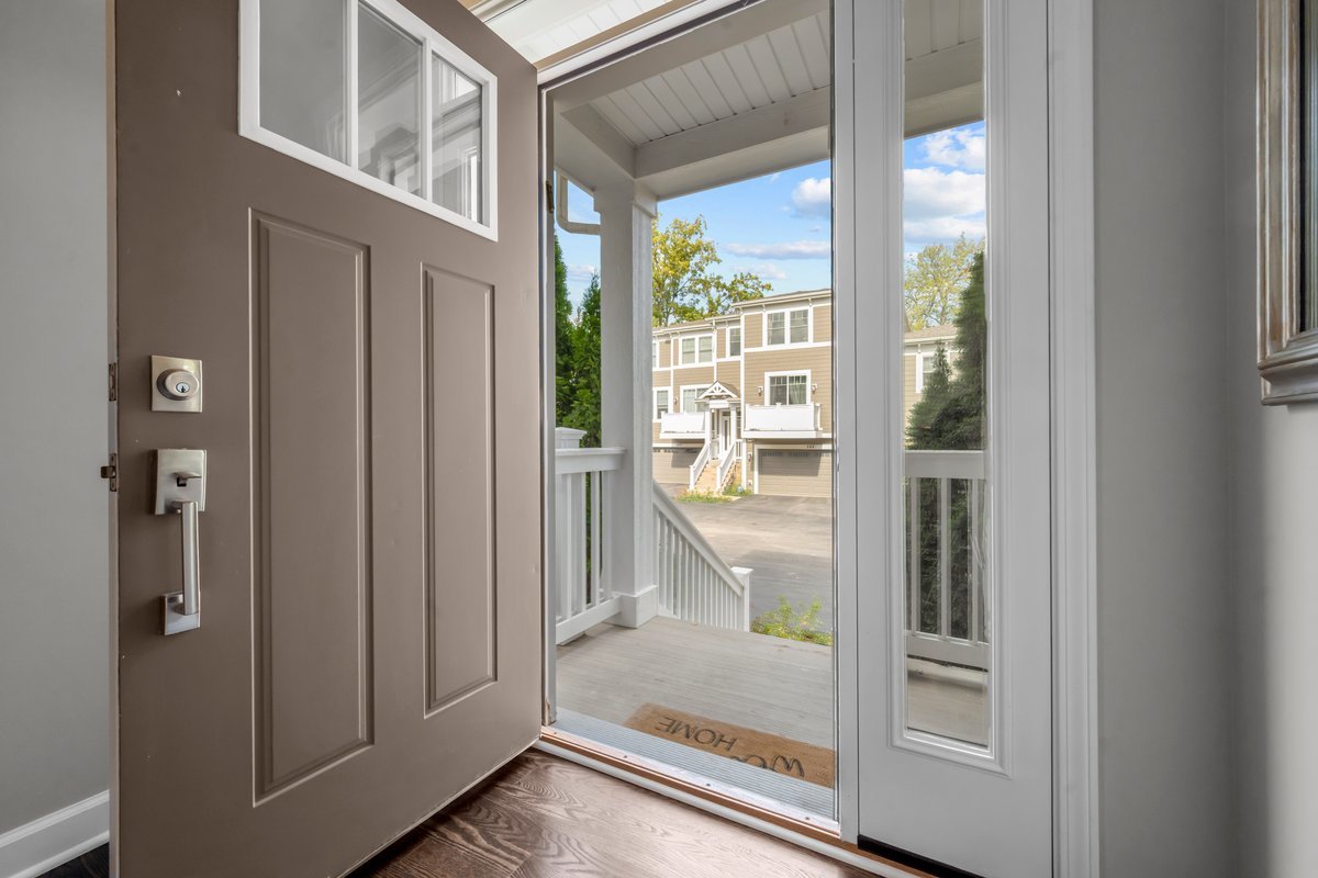 828 Chestnut St Deerfield, IL 60015