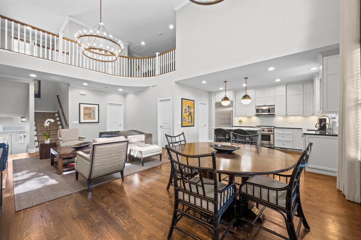 828 Chestnut St Deerfield, IL 60015