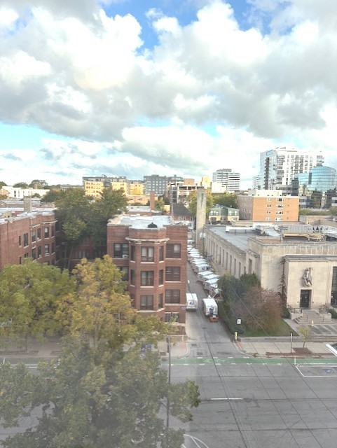 1585 Rdg Ave #608 Evanston, IL 60201