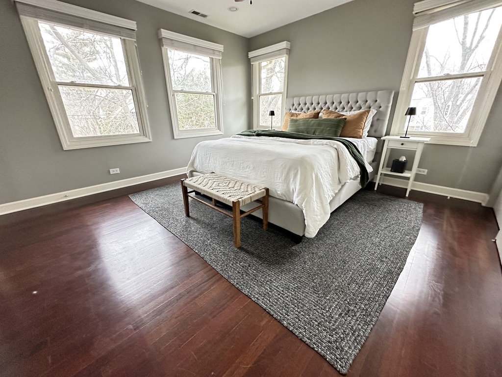 953 Clay Ct Deerfield, IL 60015