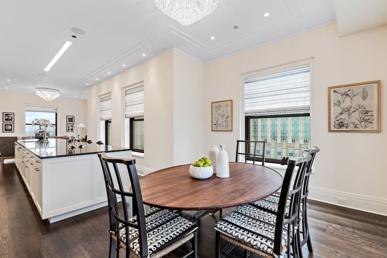 159 E Walton Pl #PH Chicago, IL 60611