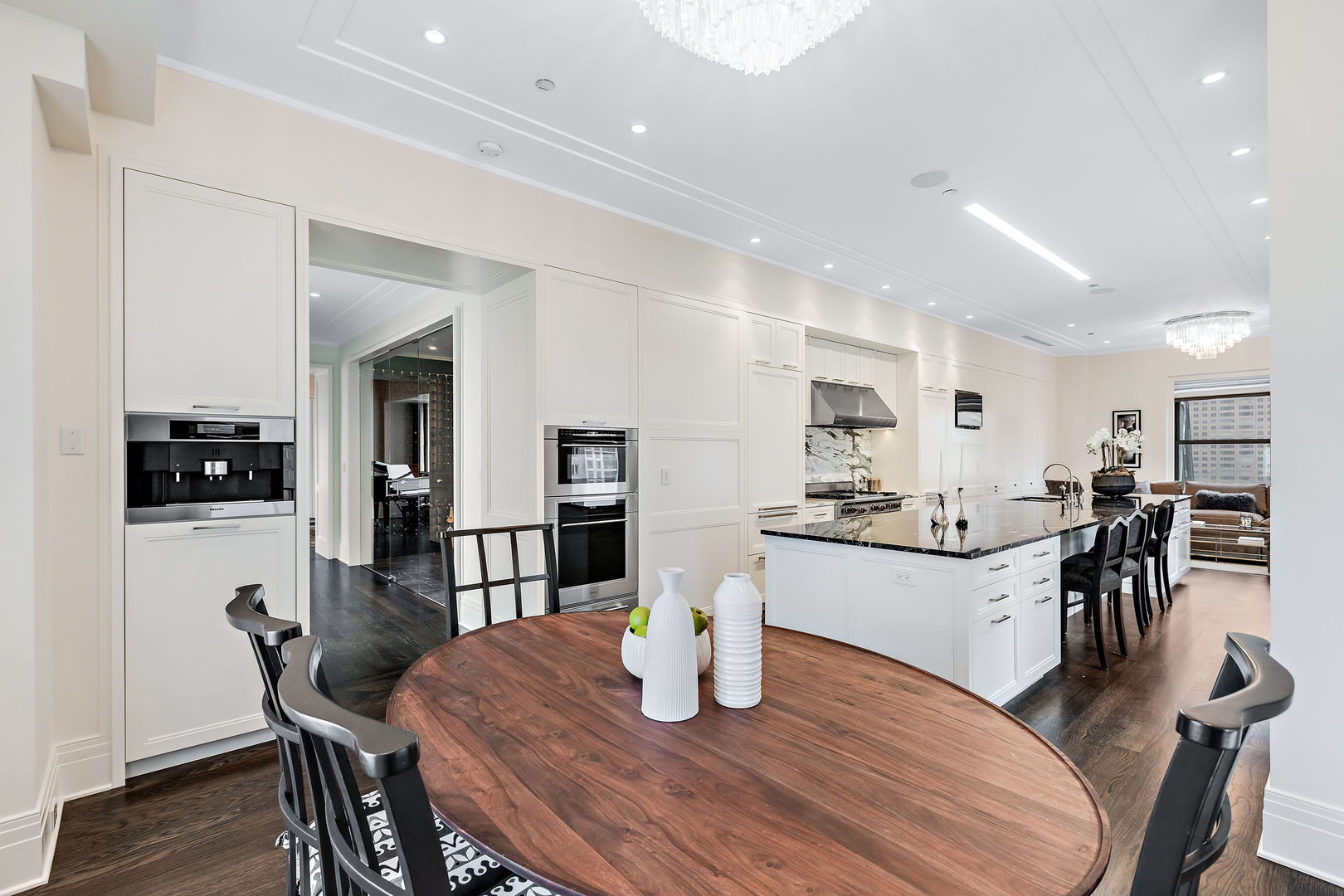 159 E Walton Pl #PH Chicago, IL 60611