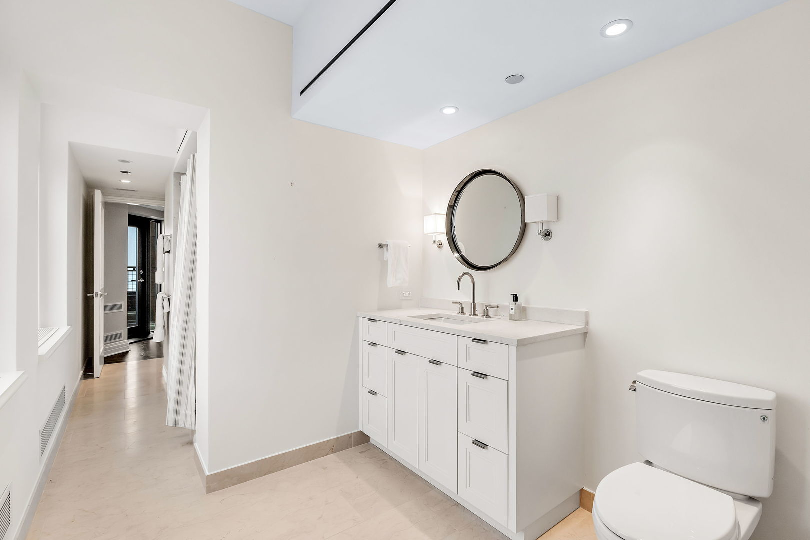 159 E Walton Pl #PH Chicago, IL 60611