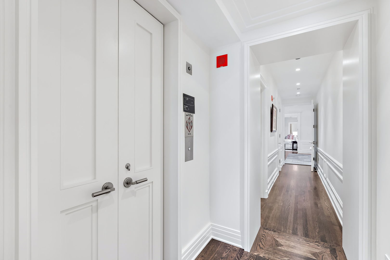 159 E Walton Pl #PH Chicago, IL 60611