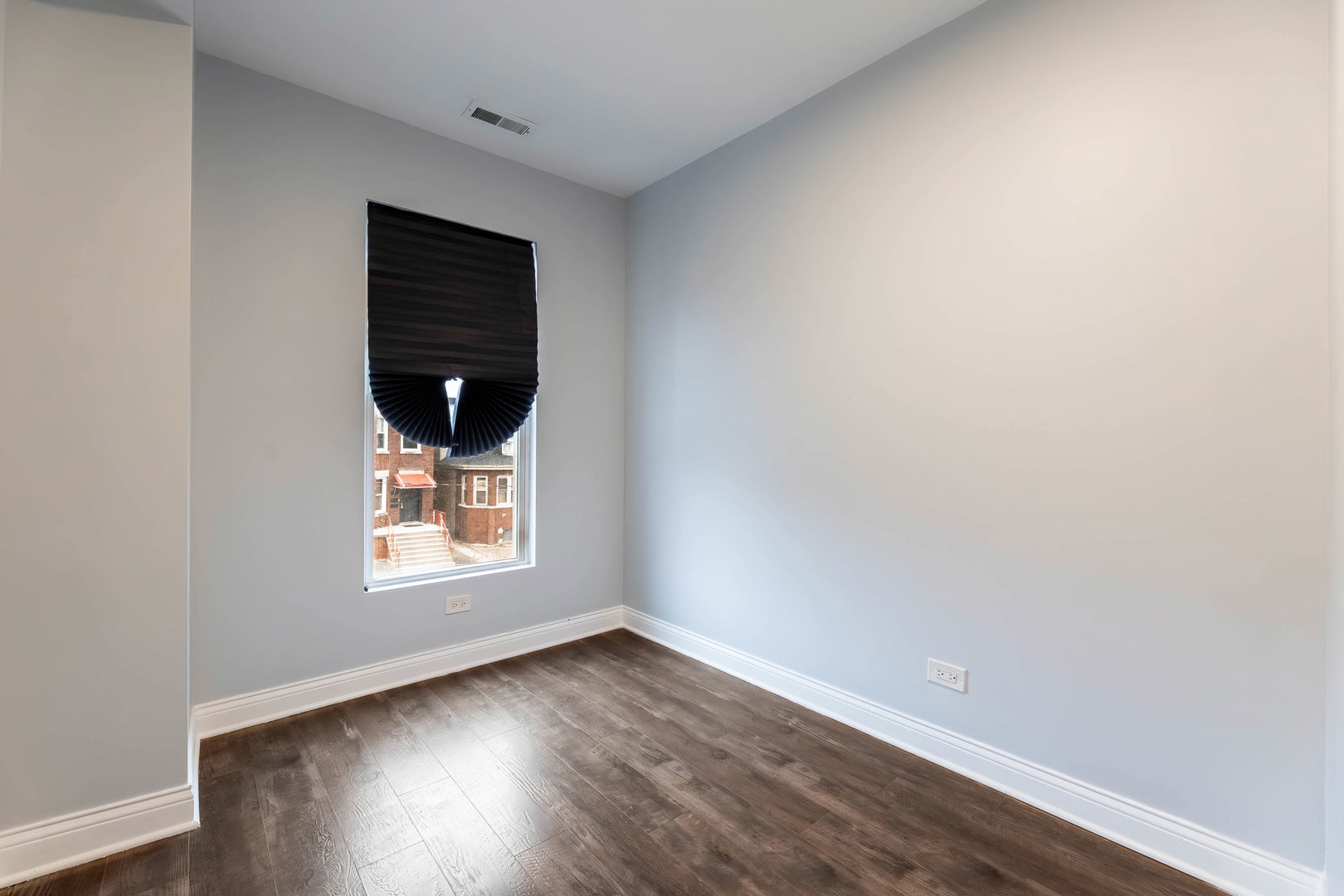 6833 S Champlain Ave #2 Chicago, IL 60637