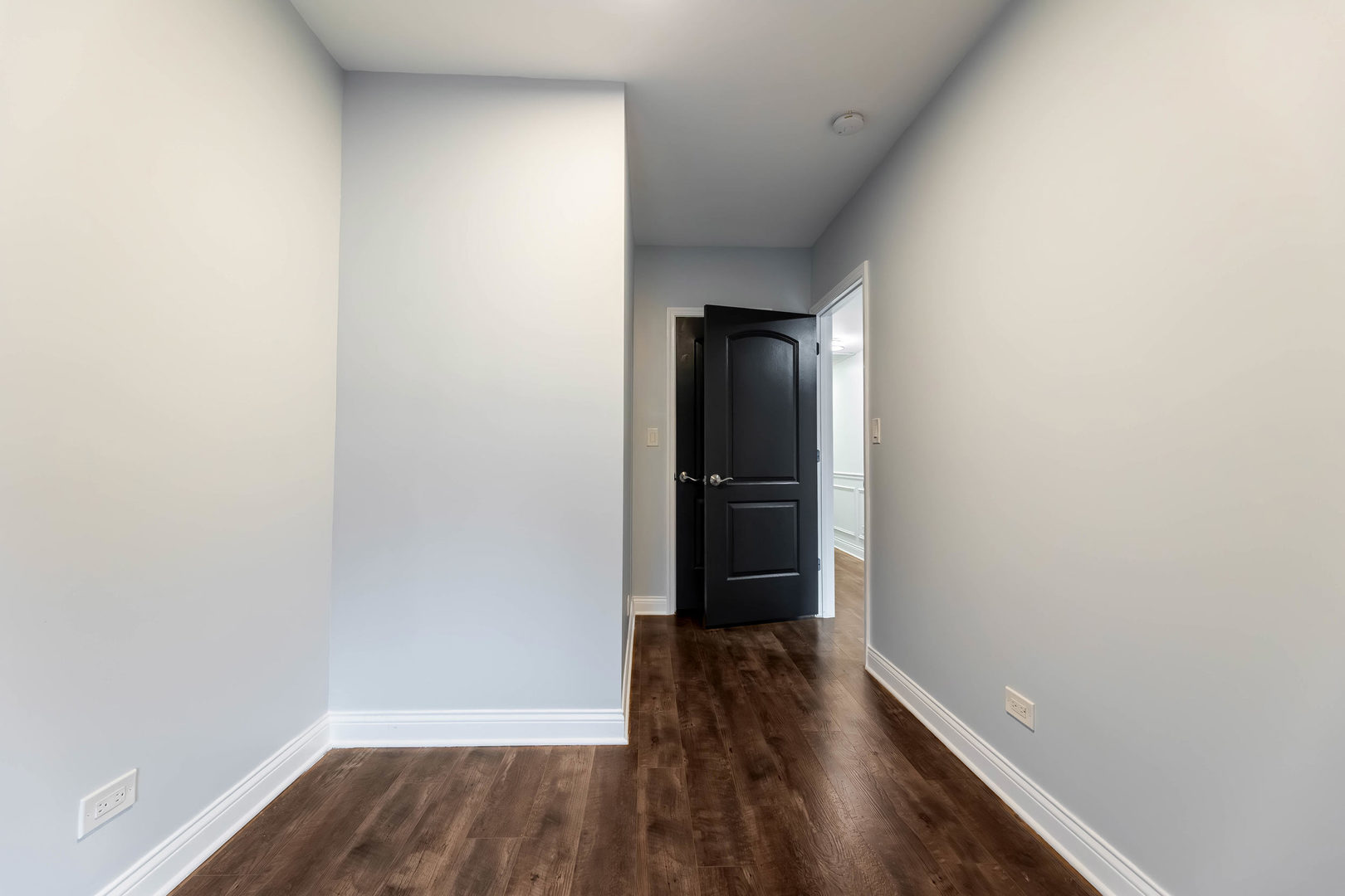 6833 S Champlain Ave #2 Chicago, IL 60637