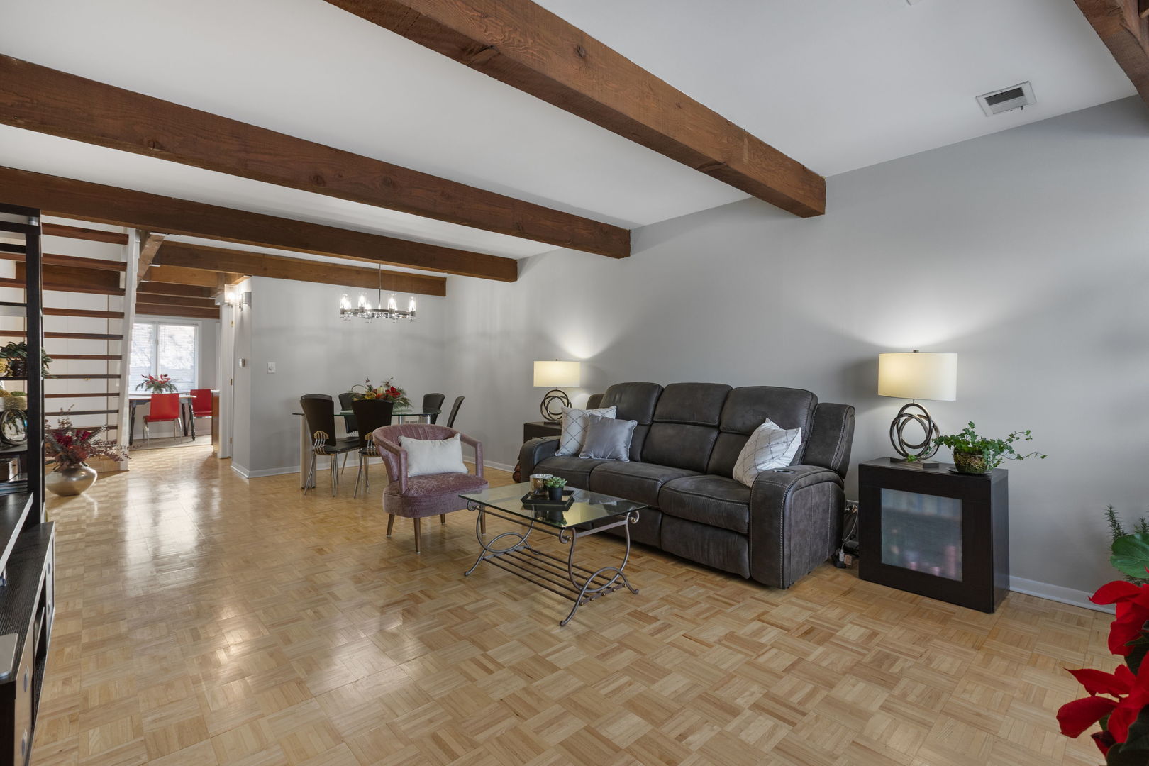 6600 W Wood Riv Dr #201 Niles, IL 60714