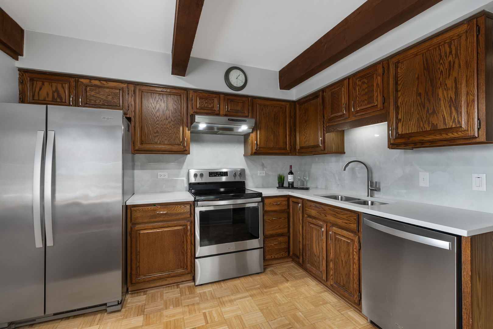 6600 W Wood Riv Dr #201 Niles, IL 60714