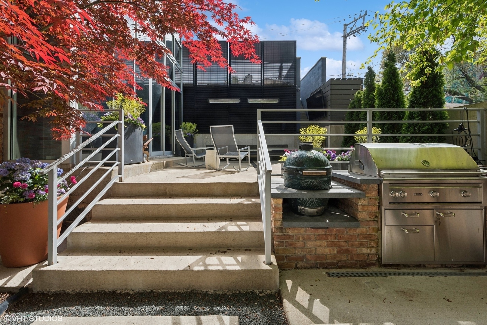 1804 N Leavitt St Chicago, IL 60647