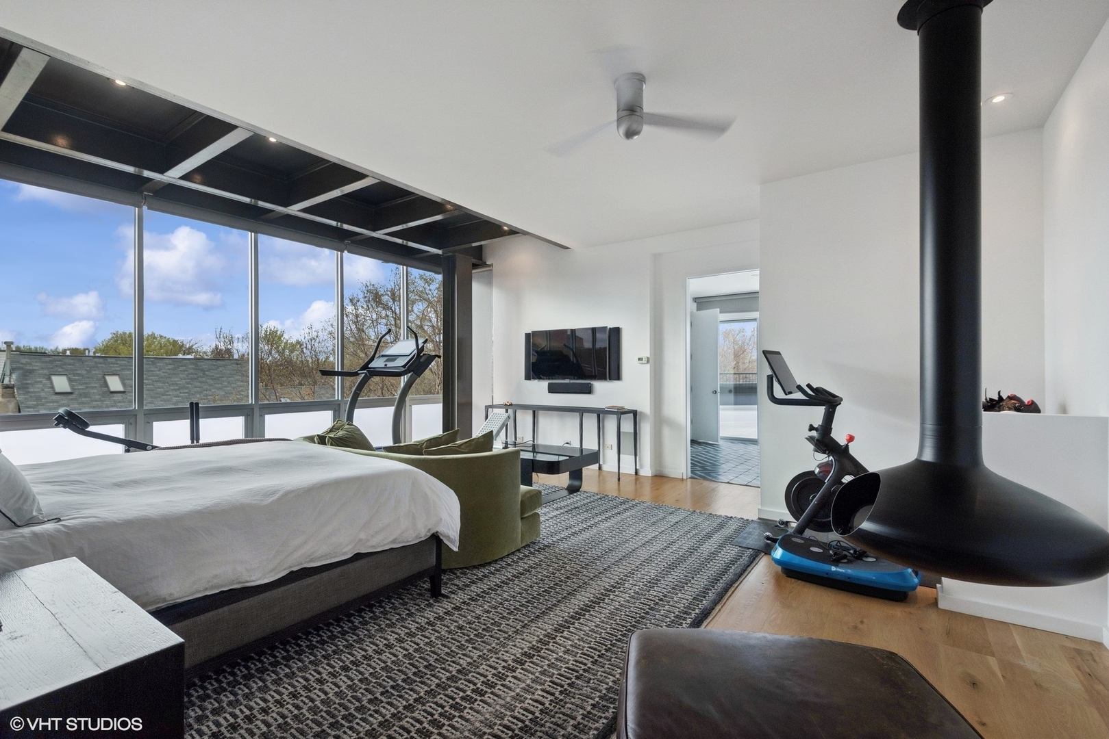 1804 N Leavitt St Chicago, IL 60647