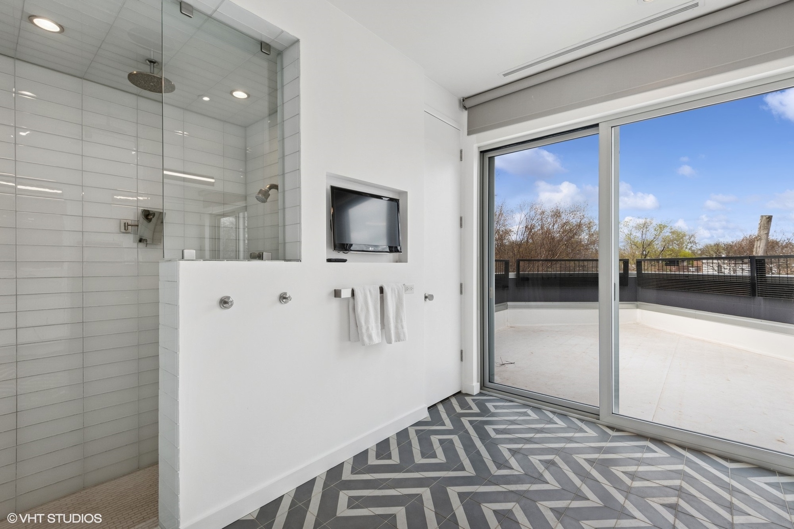 1804 N Leavitt St Chicago, IL 60647