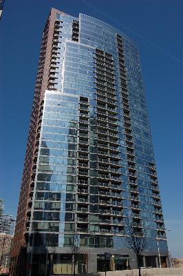 450 E WATERSIDE Dr #2001