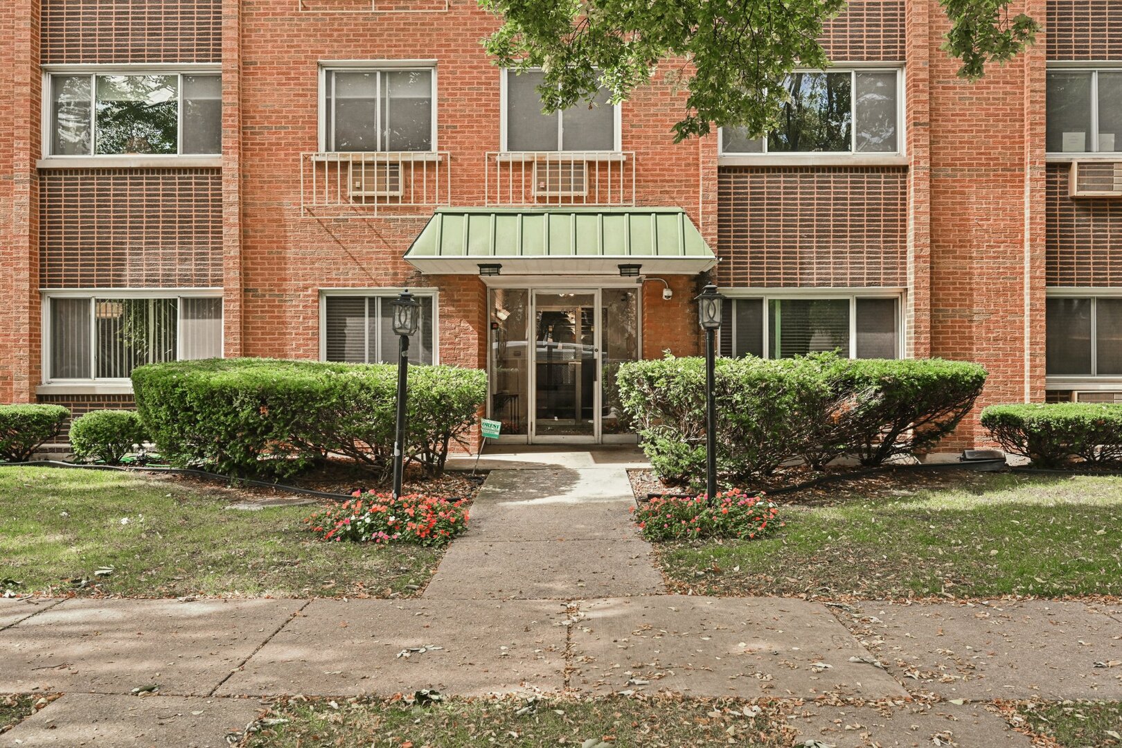 433 S Lombard Ave #33 Oak Park, IL 60302