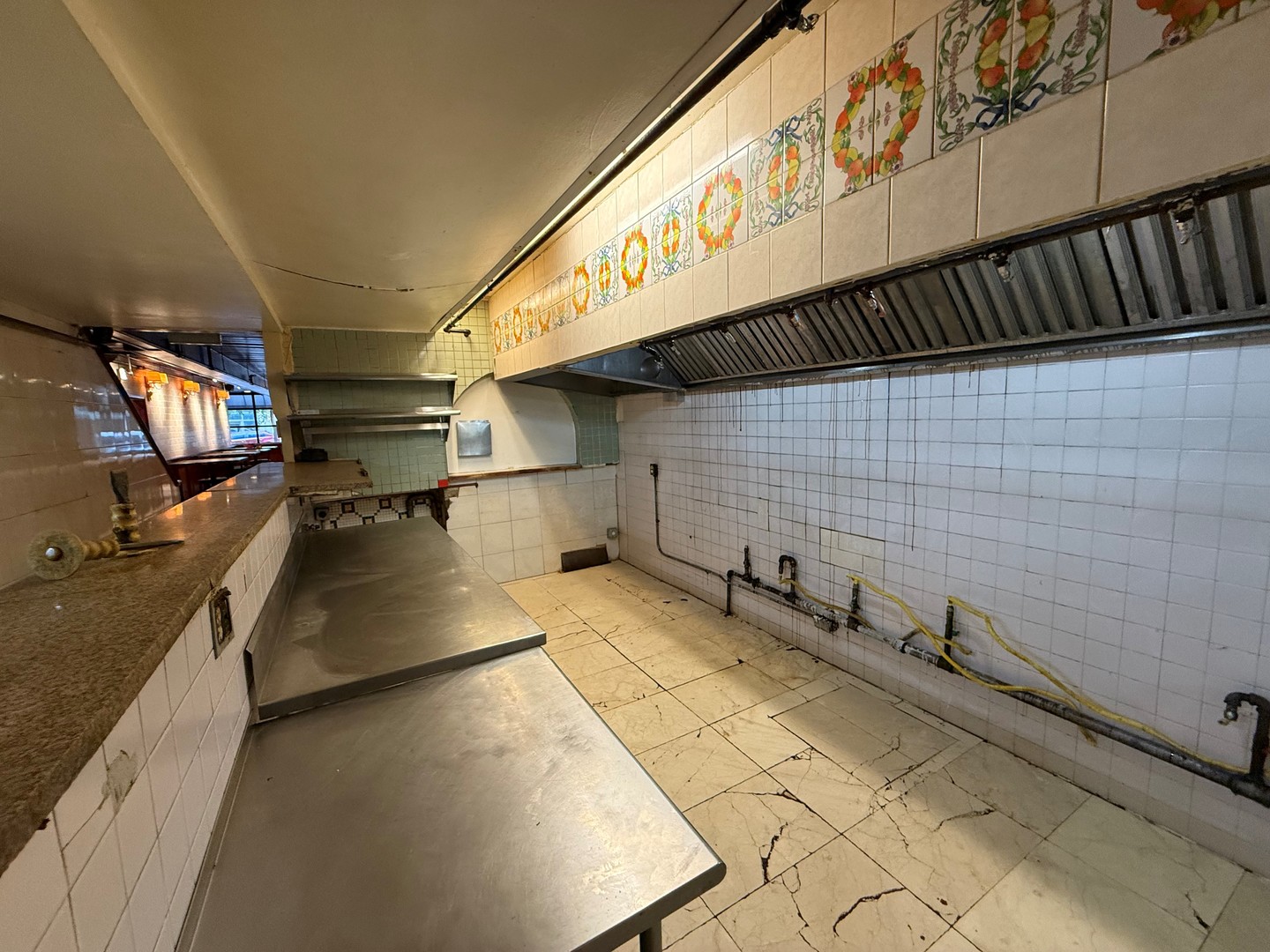 737 N LaSalle St Chicago, IL 60654