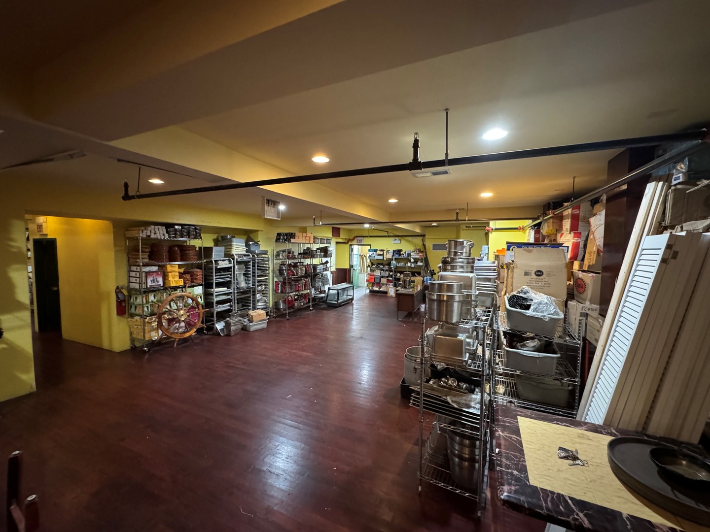 737 N LaSalle St Chicago, IL 60654