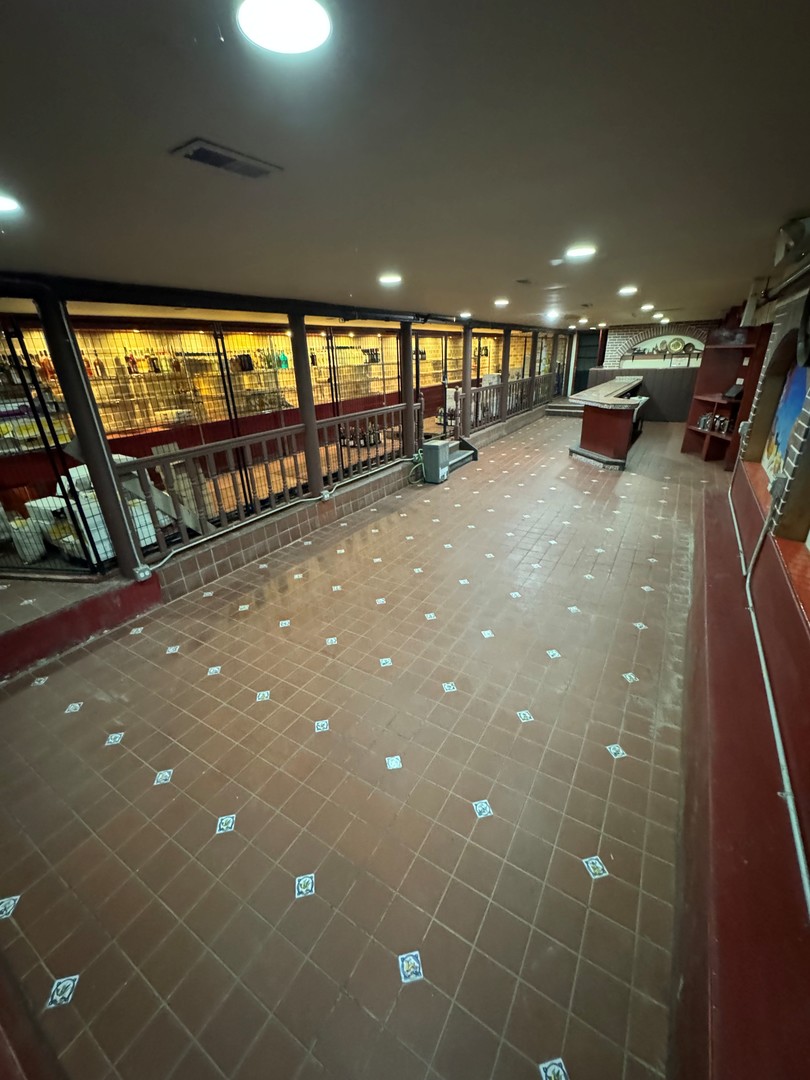 737 N LaSalle St Chicago, IL 60654