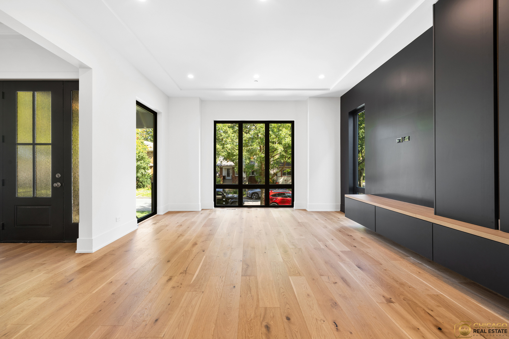 1143 Clinton Ave Oak Park, IL 60304