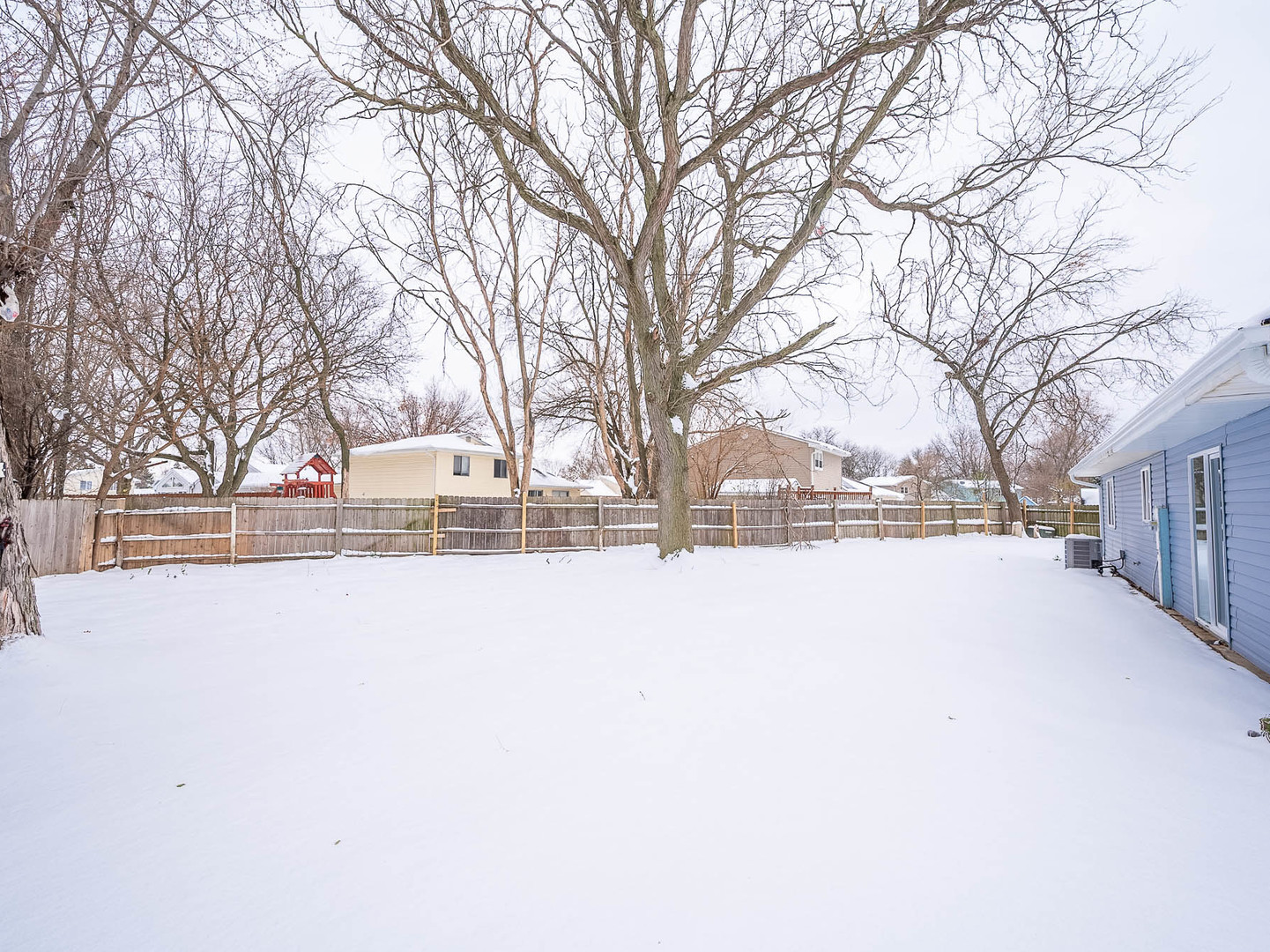 906 Natoma Ct Joliet, IL 60431