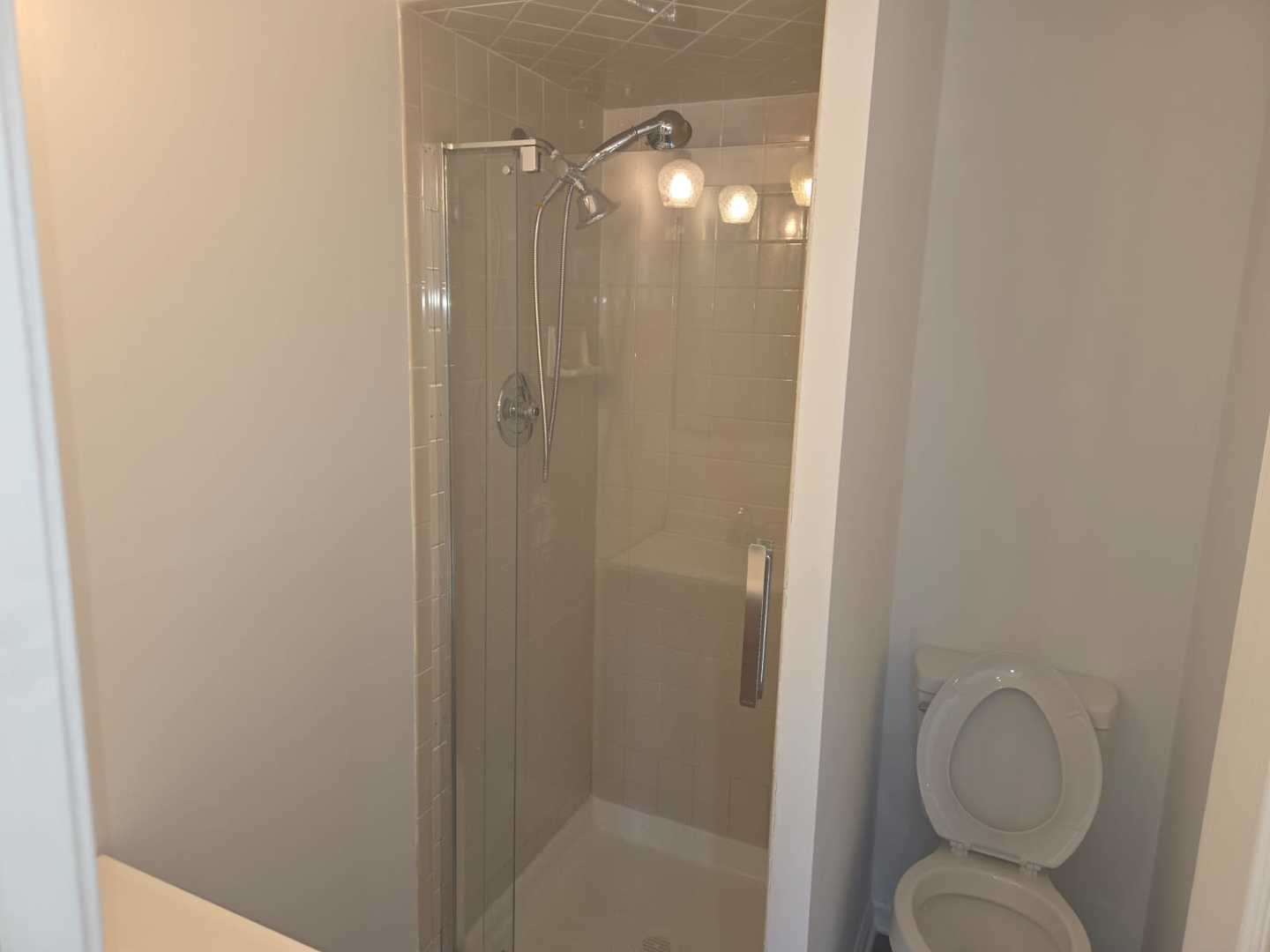 3360 184th St #1E Homewood, IL 60430