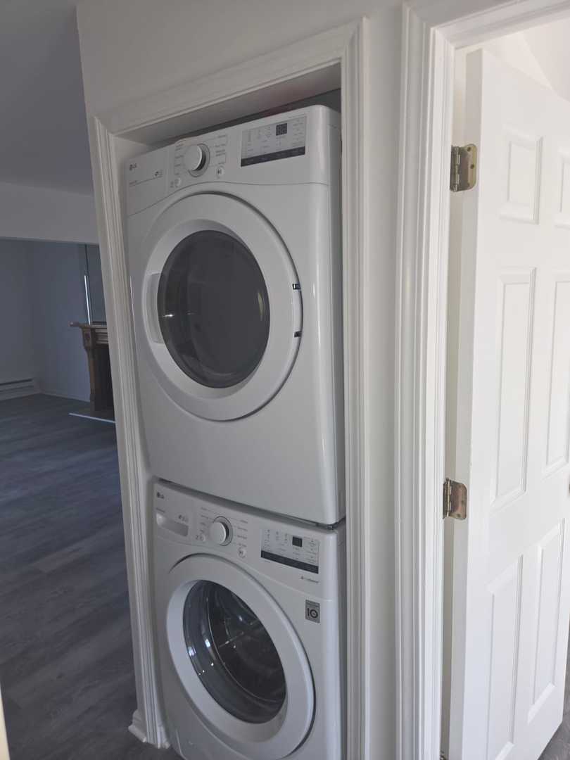 3360 184th St #1E Homewood, IL 60430