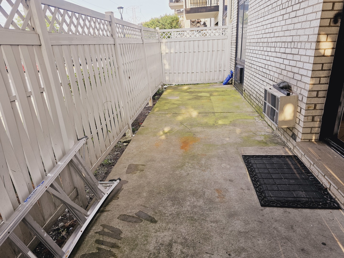 9078 W Heathwood Dr #1M Niles, IL 60714