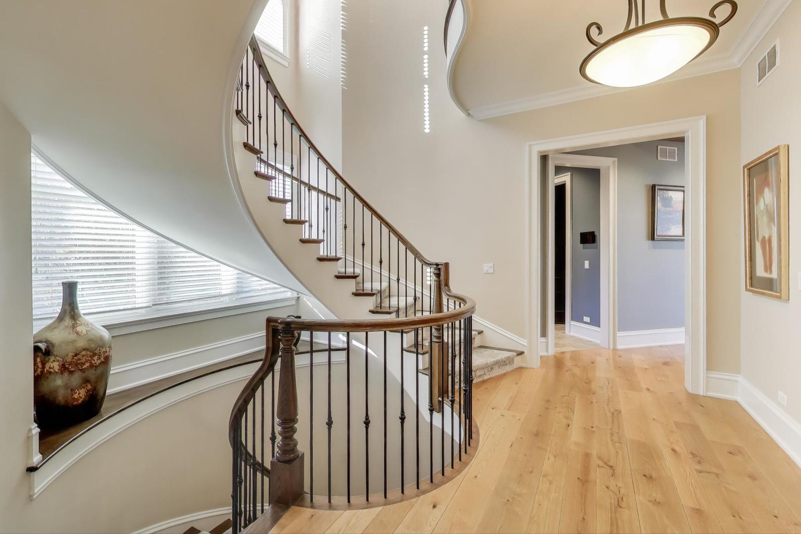 347 Blfs Edge Dr Lake Forest, IL 60045