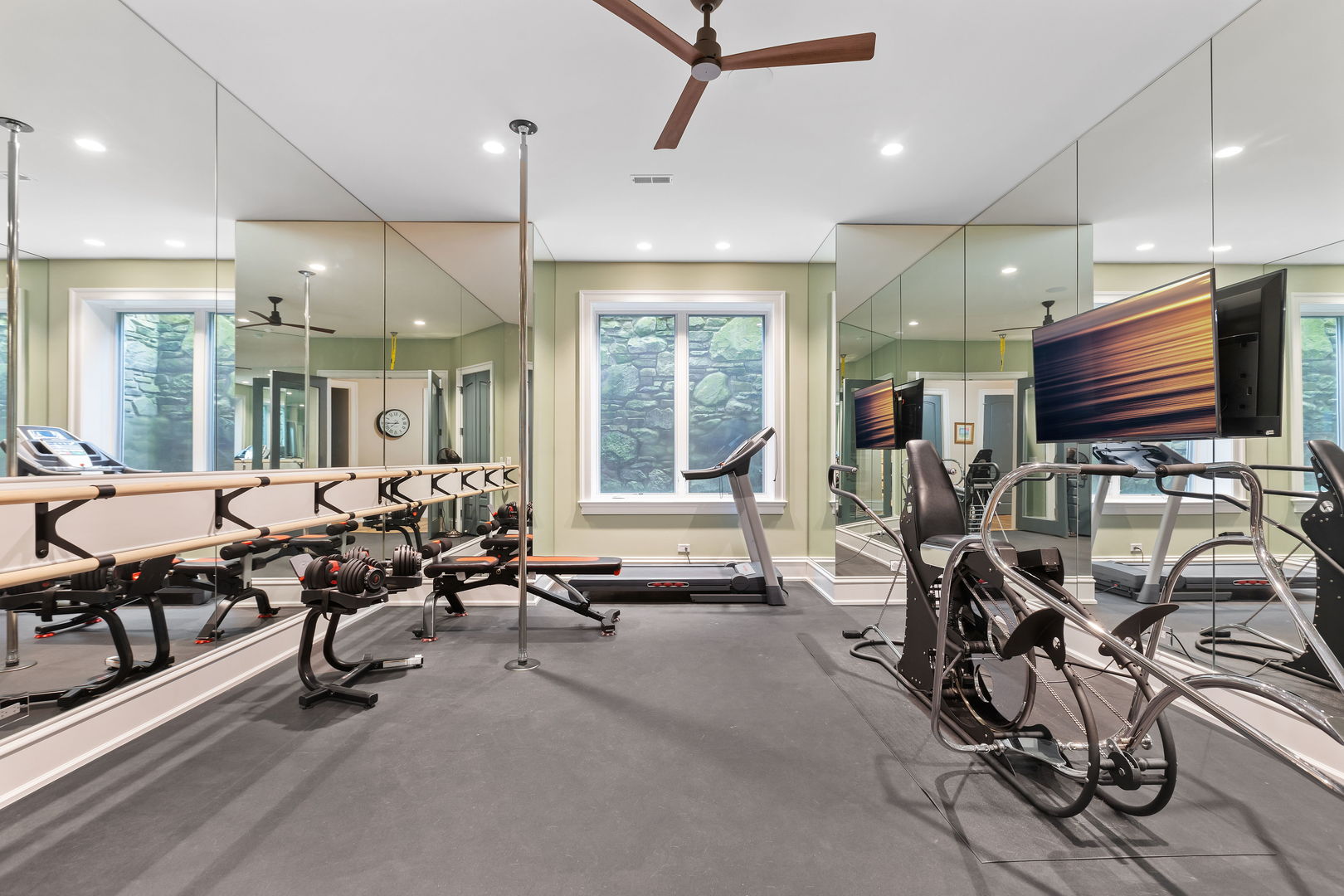 347 Blfs Edge Dr Lake Forest, IL 60045