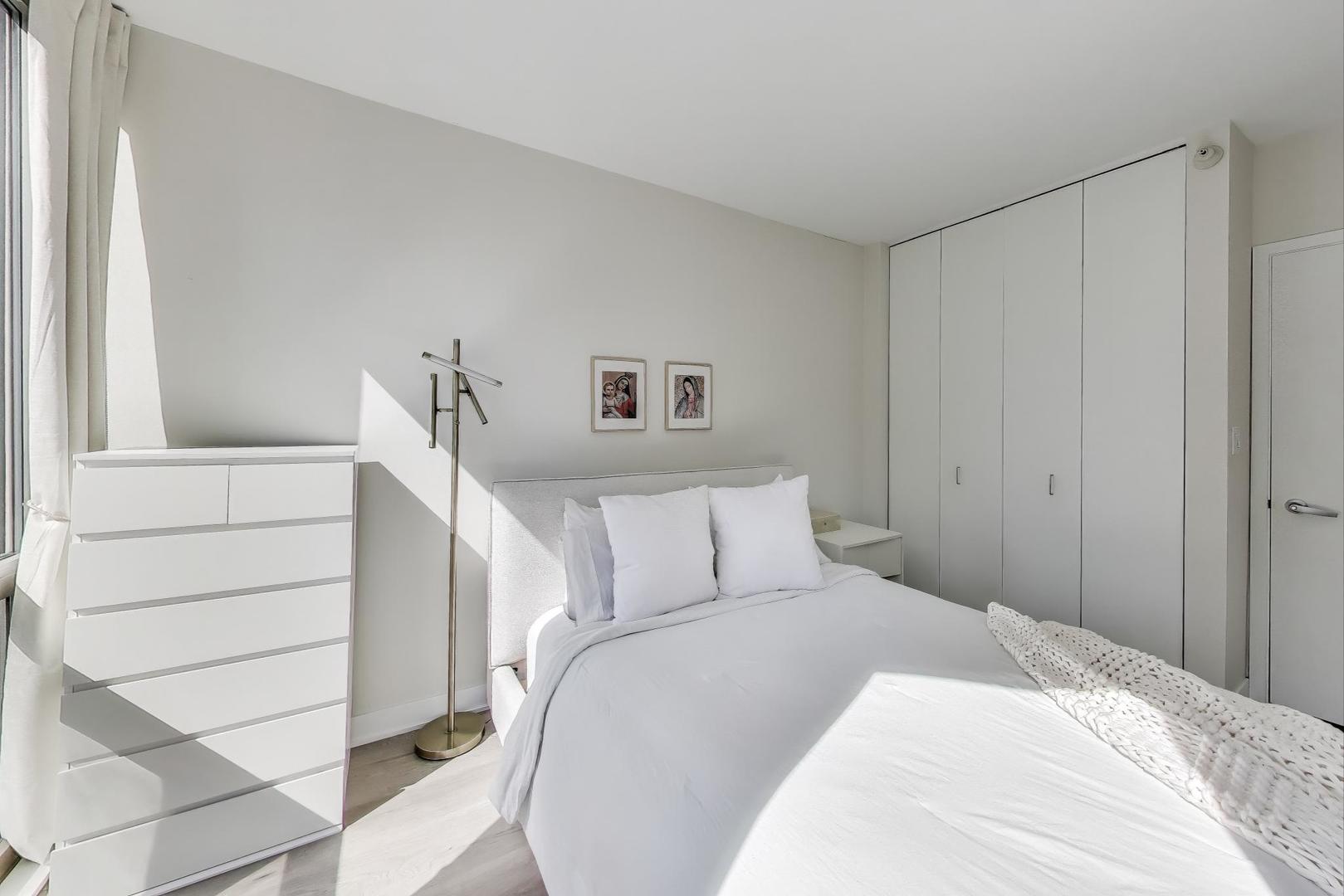 222 N Columbus Dr #1303 Chicago, IL 60601