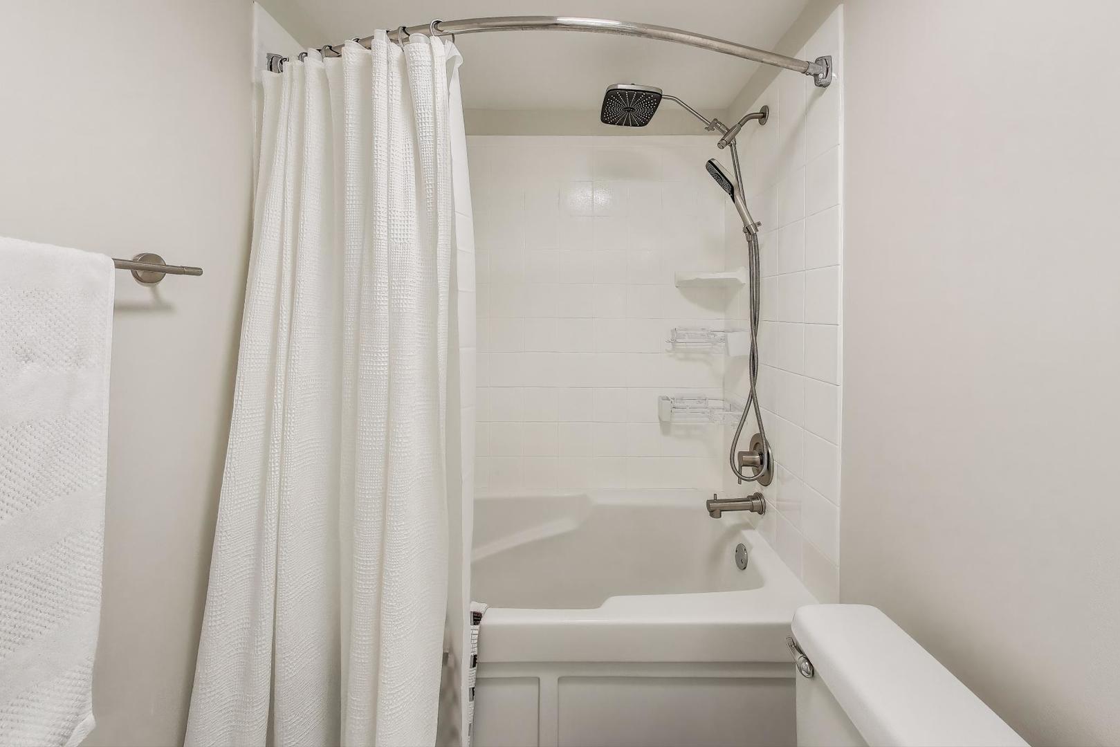 222 N Columbus Dr #1303 Chicago, IL 60601