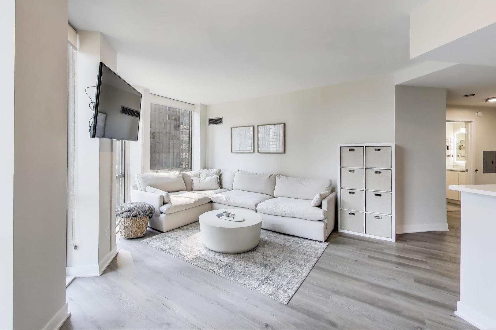 222 N Columbus Dr #1303 Chicago, IL 60601