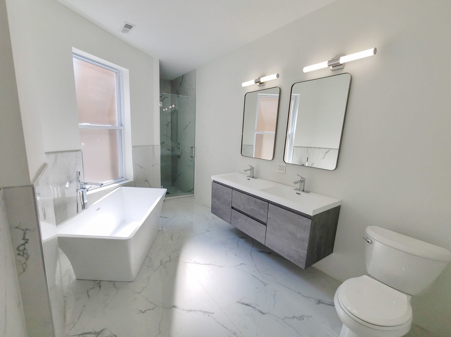 6442 S INGLESIDE Ave Chicago, IL 60637