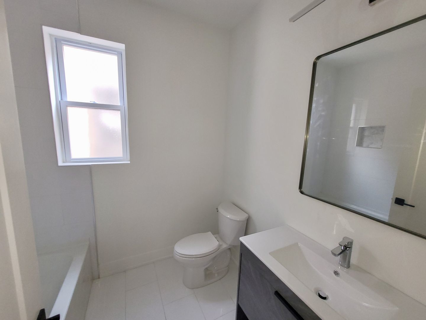 6442 S INGLESIDE Ave Chicago, IL 60637