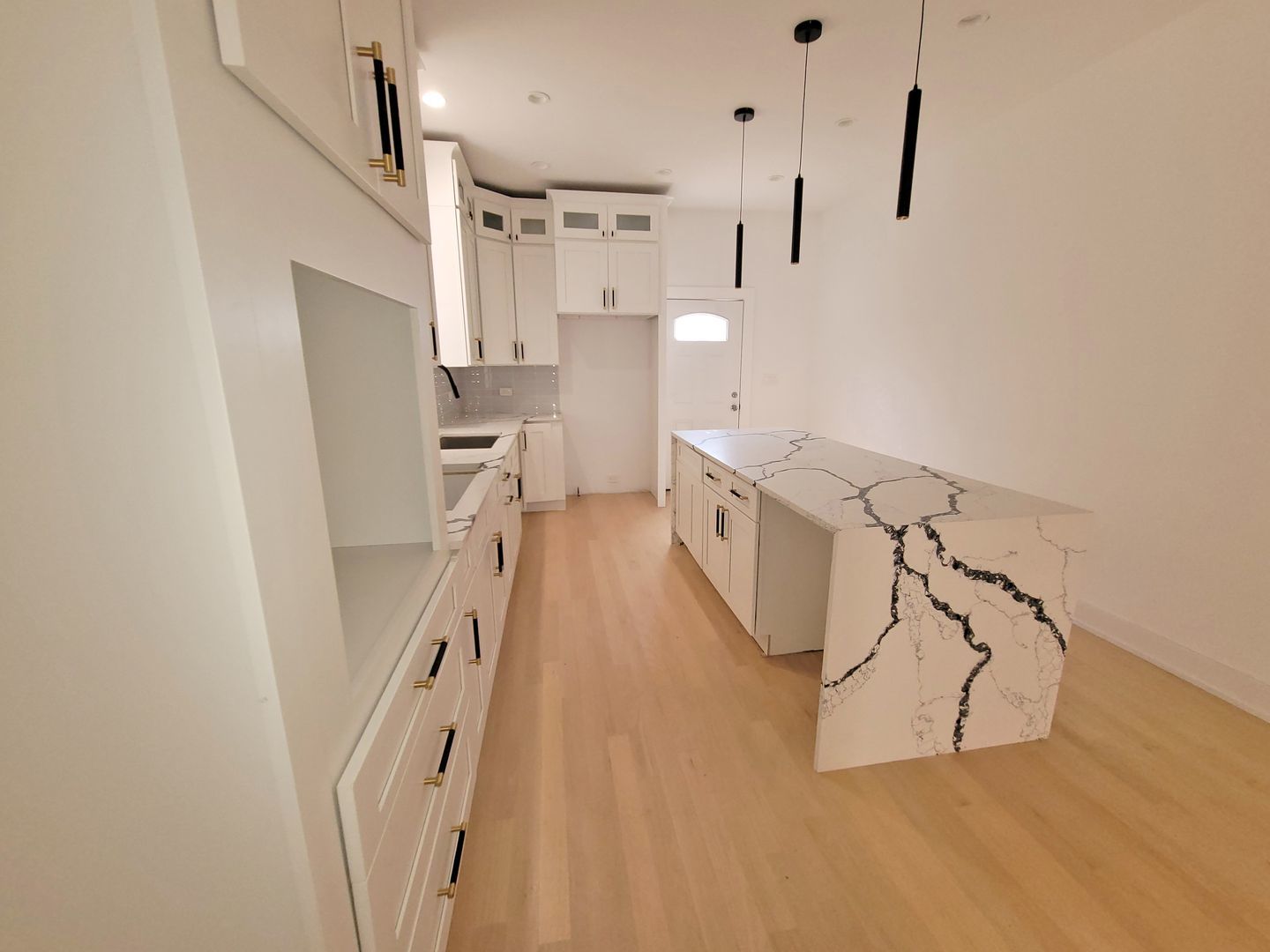 6442 S INGLESIDE Ave Chicago, IL 60637