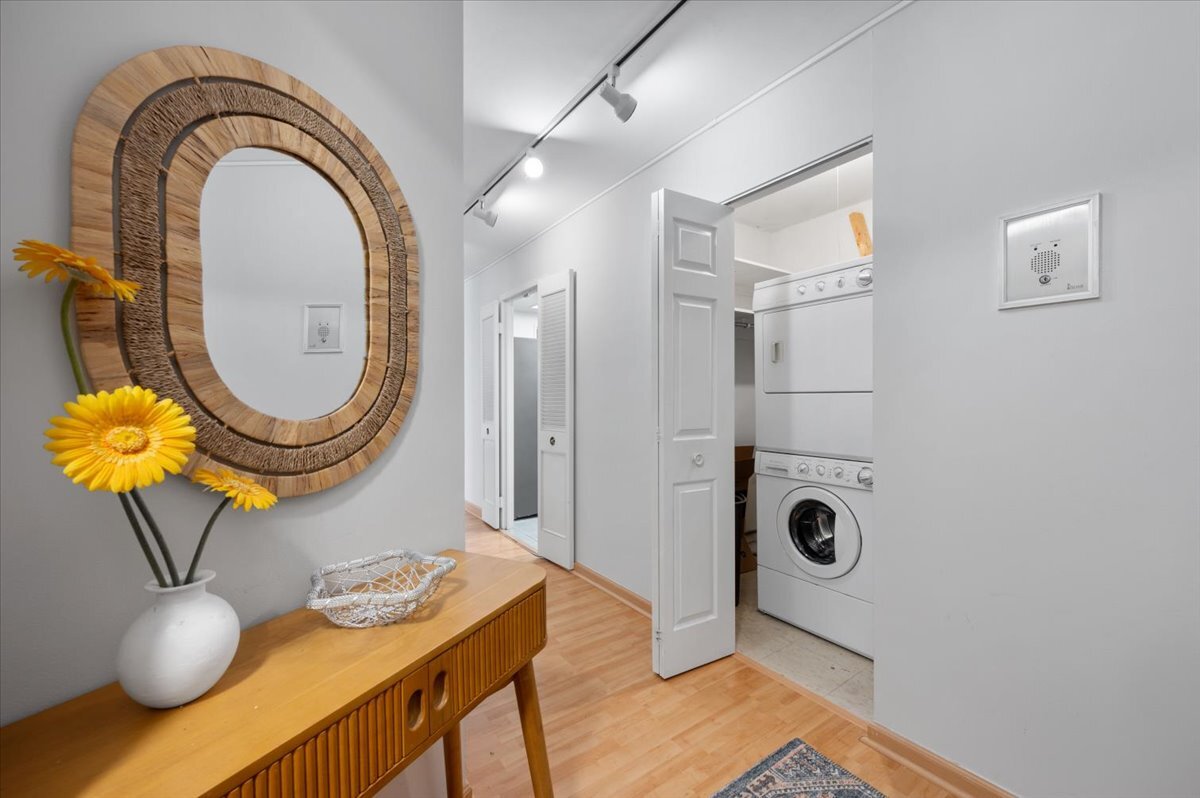 155 N Hbr Dr #2105 Chicago, IL 60601