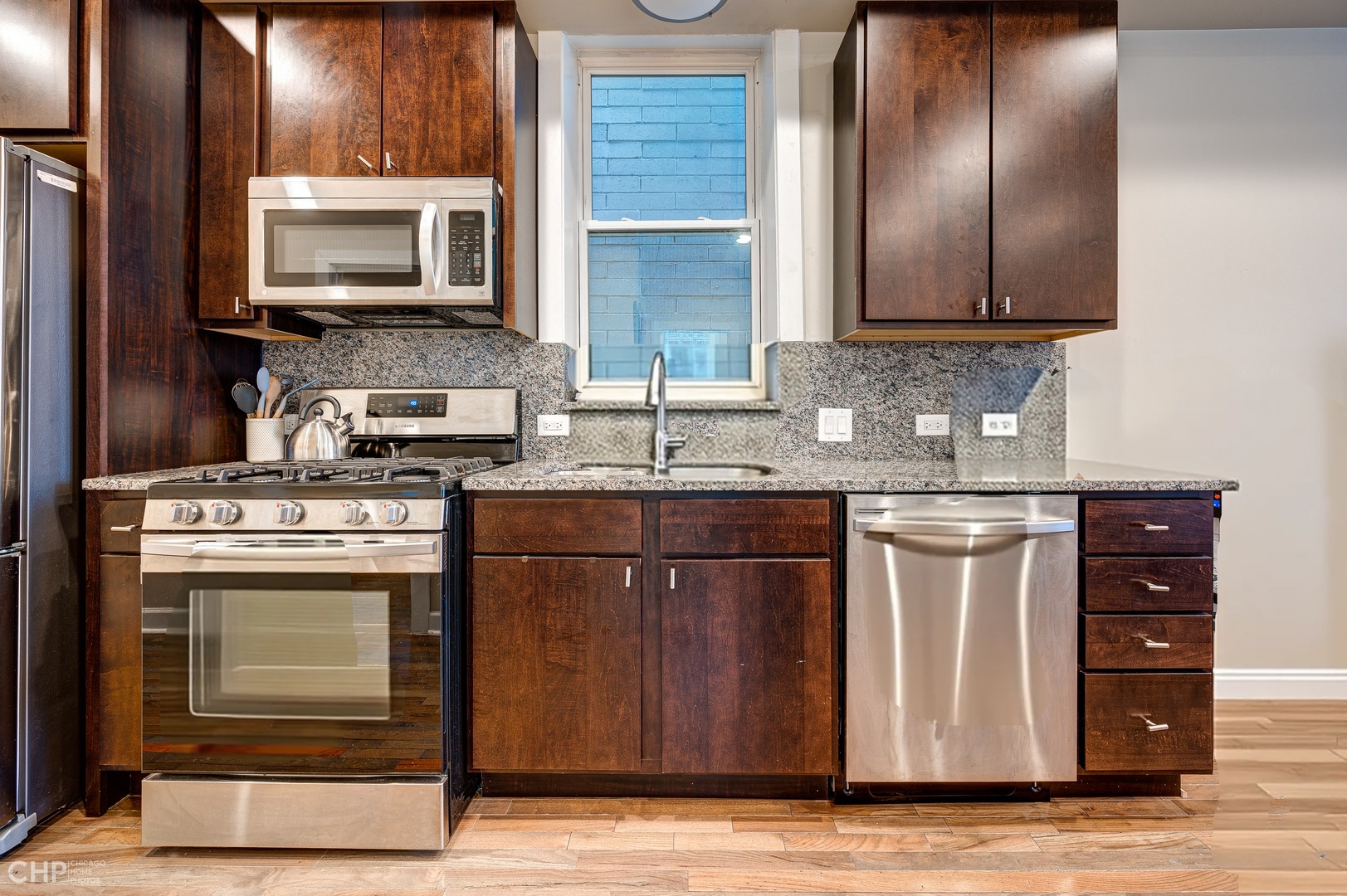 1716 S Clinton St Chicago, IL 60616