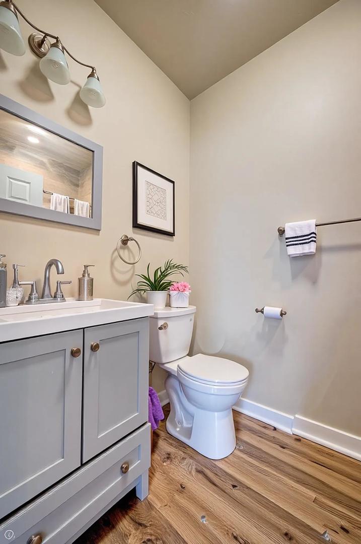 1716 S Clinton St Chicago, IL 60616