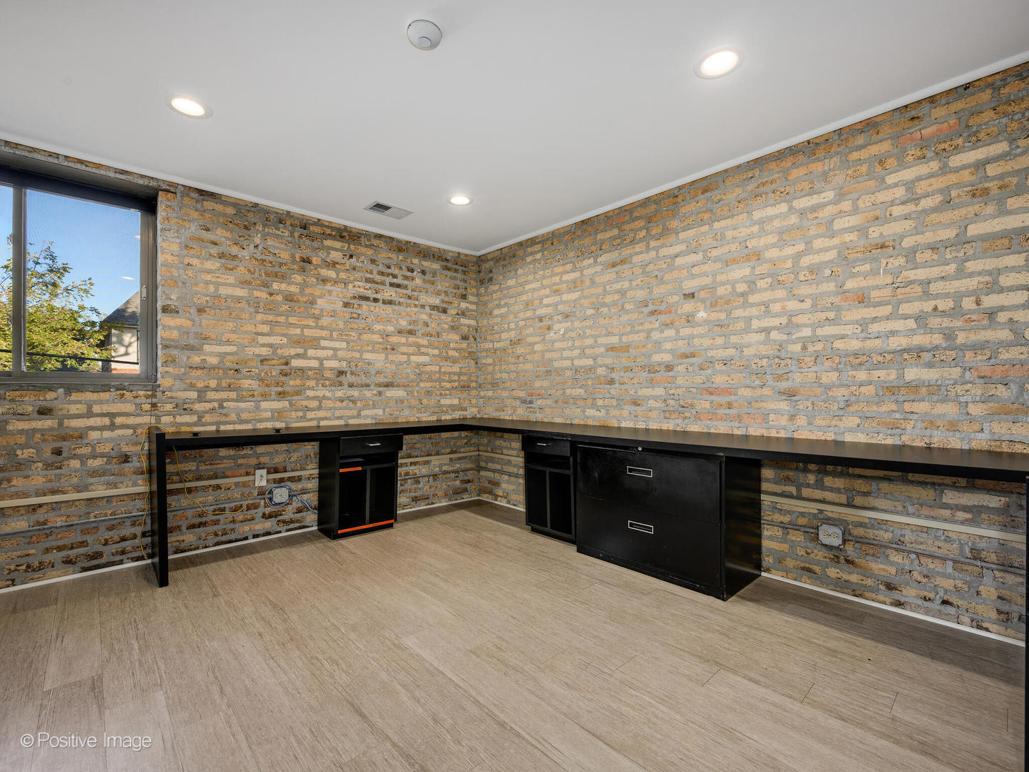 660 La Salle Pl Highland Park, IL 60035