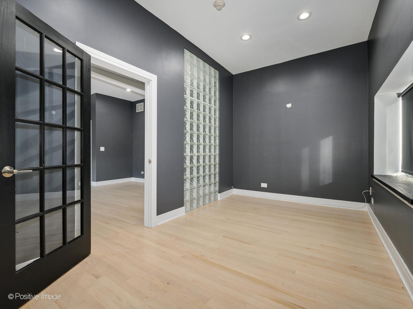 660 La Salle Pl Highland Park, IL 60035