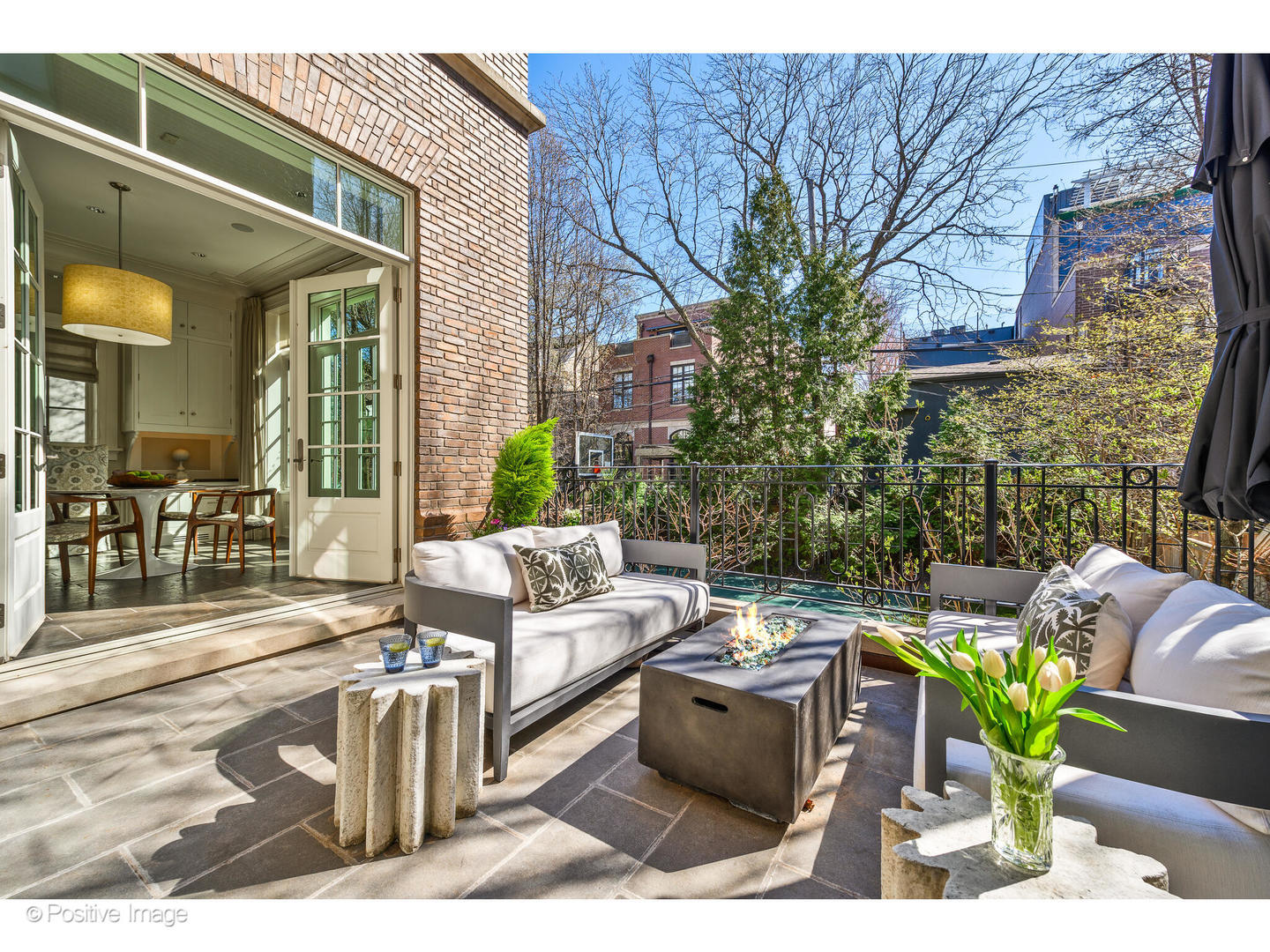 1853 N Burling St Chicago, IL 60614