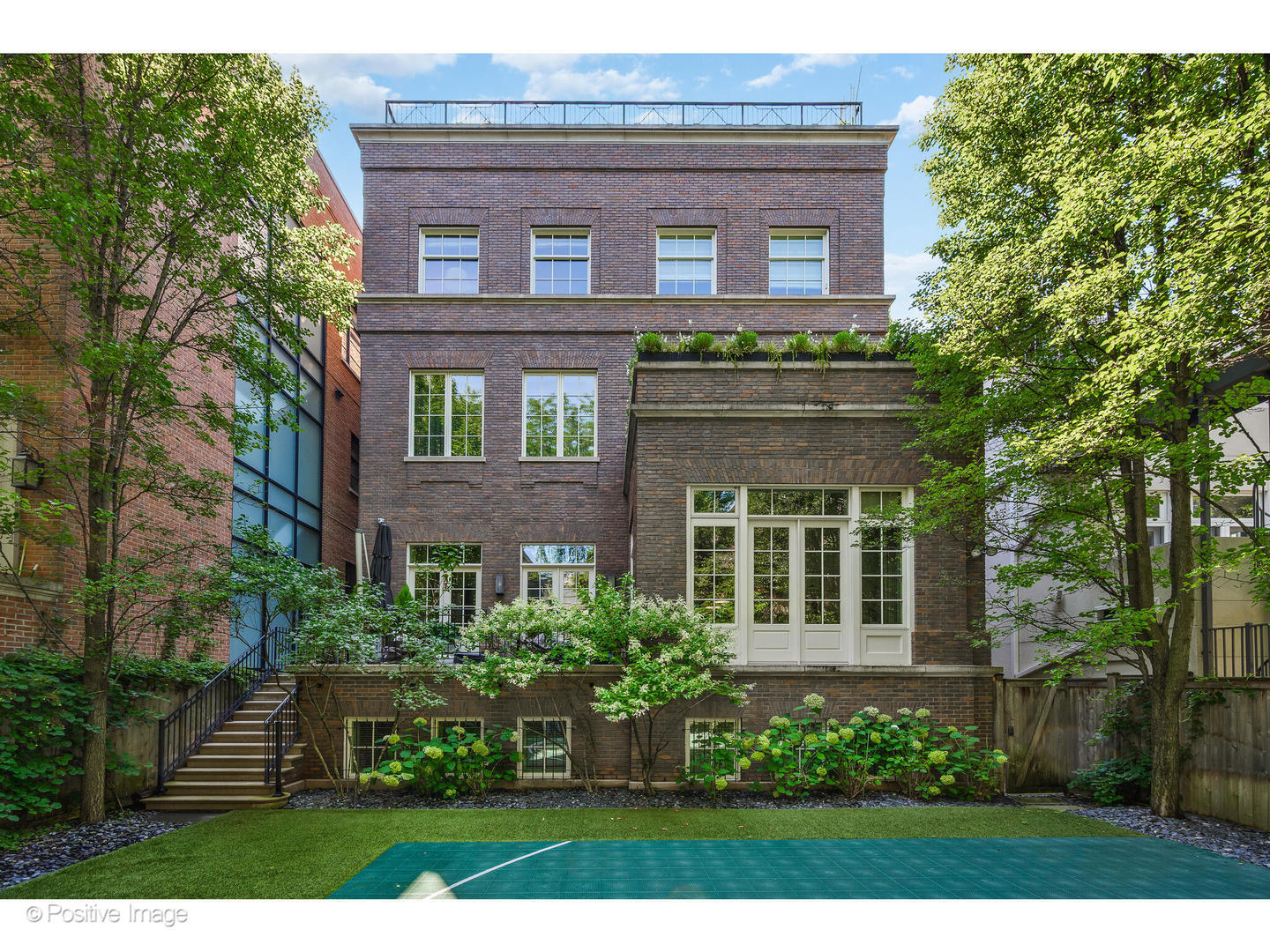 1853 N Burling St Chicago, IL 60614